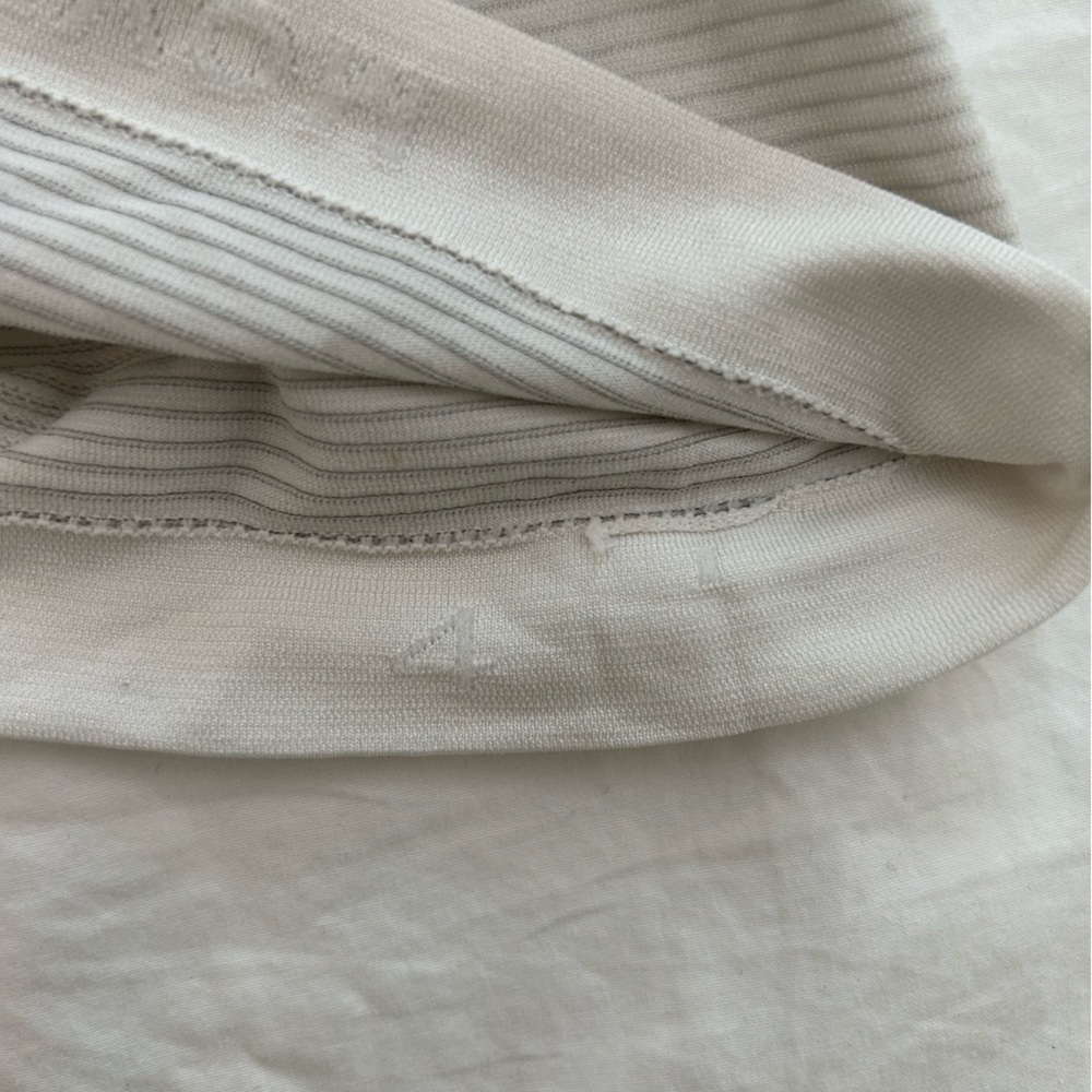 Lululemon Swiftly Tech Long Sleeve Race Length in White, size 4 - Picture 5 of 5